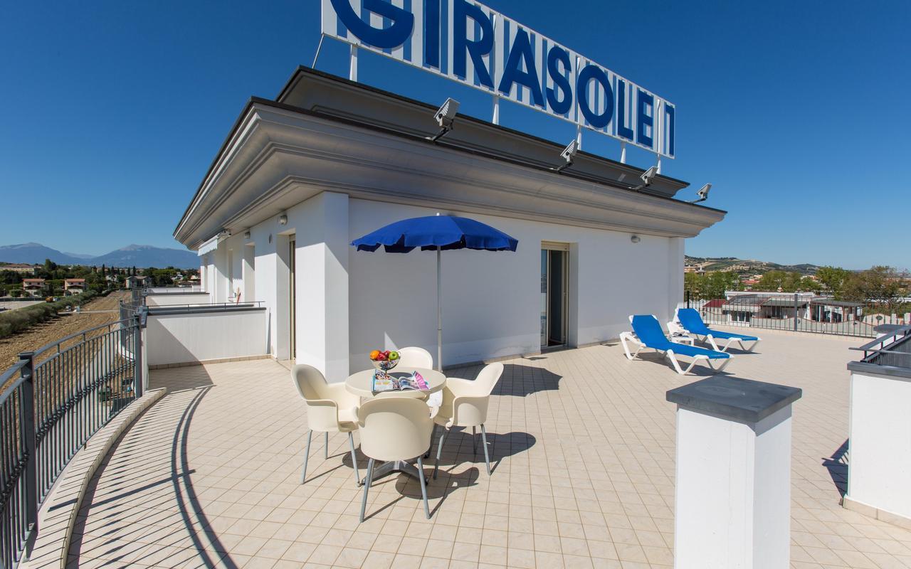 Residence Il Girasole 1 Alba Adriatica Exterior foto