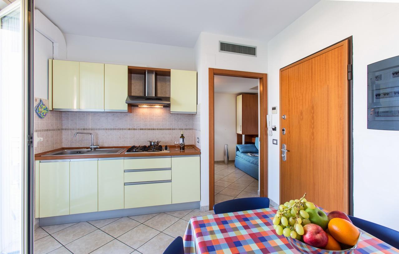 Residence Il Girasole 1 Alba Adriatica Exterior foto