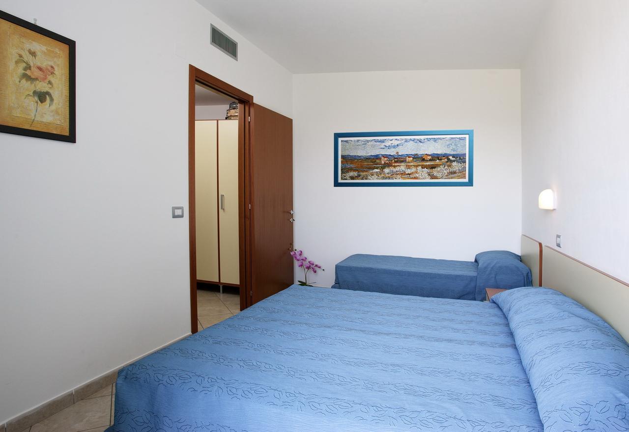 Residence Il Girasole 1 Alba Adriatica Exterior foto