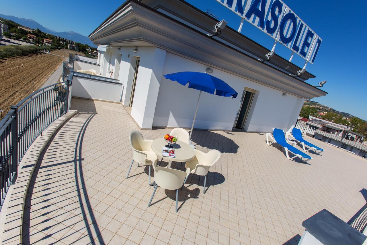 Residence Il Girasole 1 Alba Adriatica Exterior foto