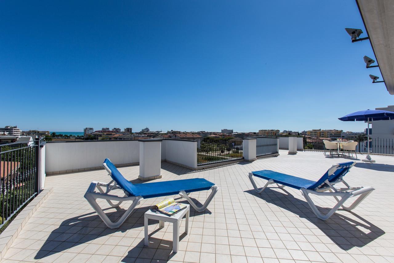 Residence Il Girasole 1 Alba Adriatica Exterior foto